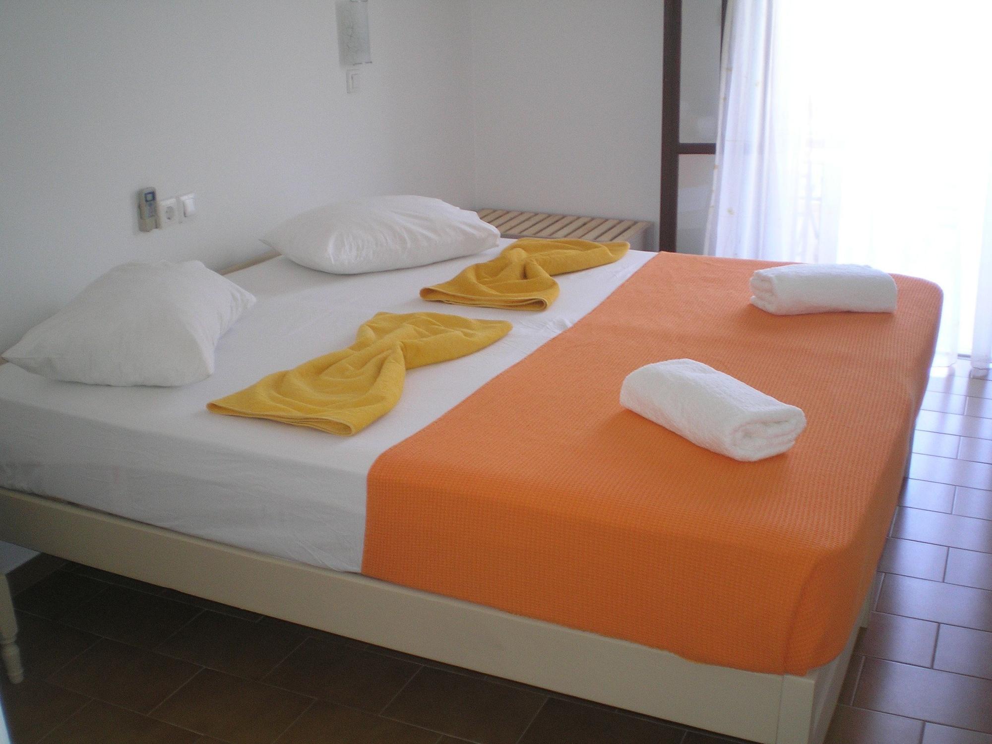 Golden Sun Aparthotel Chora  Exterior foto